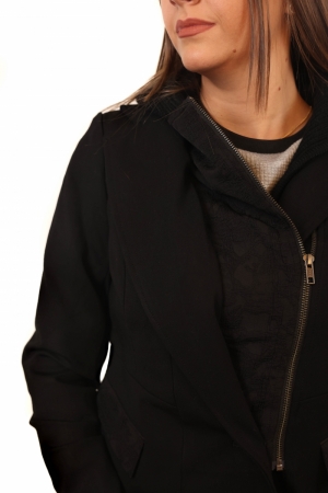  000 Black 000 B