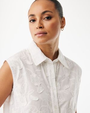  110601 White