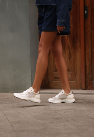 3111 White/Gold