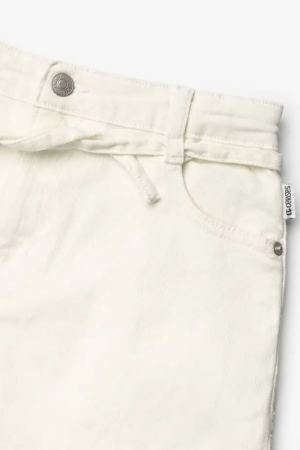  1001 WHITE