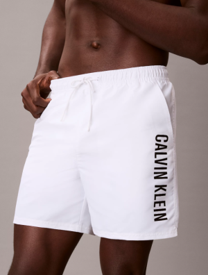  100 Classic Whi