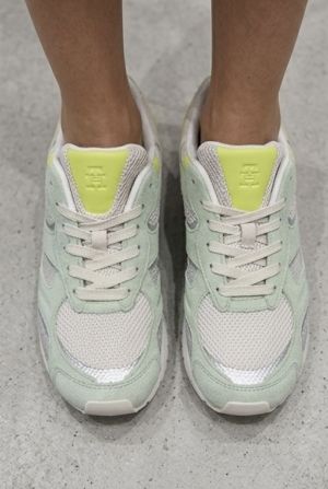  0IA Gentle Jade