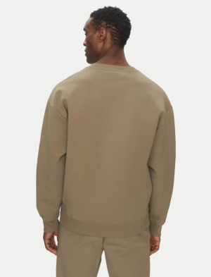  928