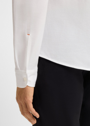 100