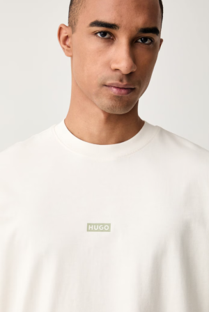  925