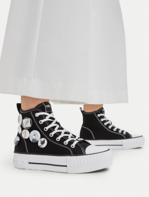  Black Canvas 90